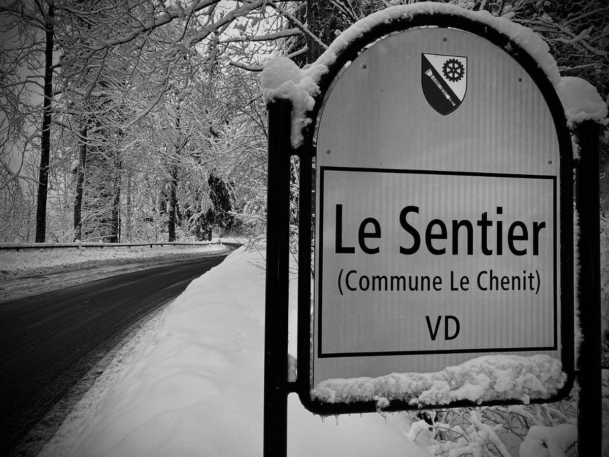 Hotel De Ville Du Sentier Le Sentier ภายนอก รูปภาพ